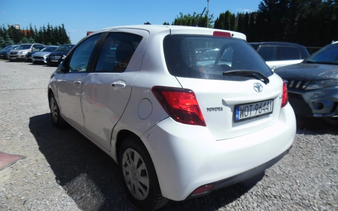 Toyota Yaris cena 11900 przebieg: 152500, rok produkcji 2015 z Lubsko małe 277